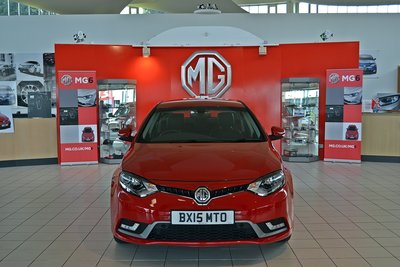 Facelift MG6 at the MG Sales Centre