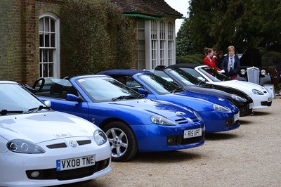 F/TF Parking at the front of Nuffield Place