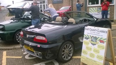 East County Classics day,dogs,hard top handover 008.jpg