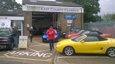 East County Classics day,dogs,hard top handover 011.jpg