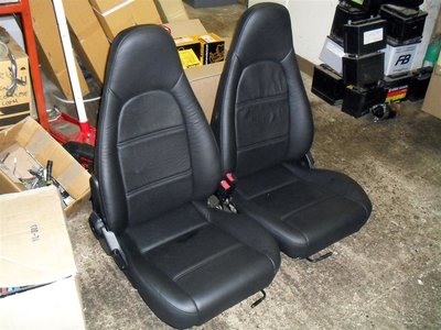 seats-mazda-mx-5-mk2-pair-in-new-black-leather-high-back-5770-p.jpg