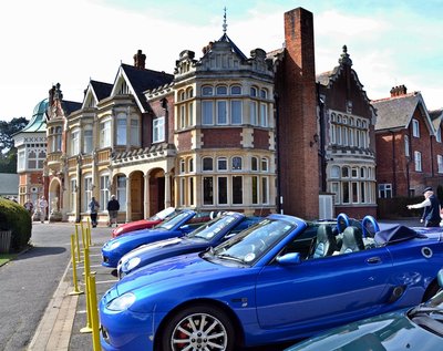 Parking in front of the Mansion