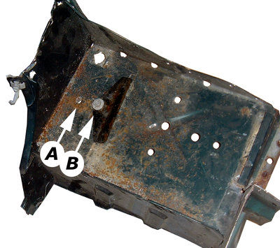 Picture showing two screw holes for the two different available batteries - A is for the 075, and B is for the 063