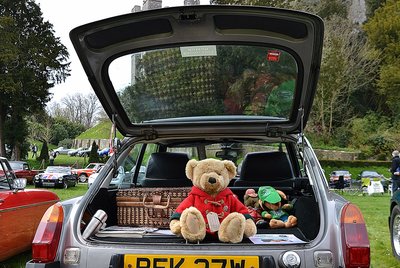 Dave ended his ride in the MGBGT at Arundel Castle