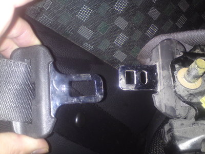 MGF versus ZS seat buckle
